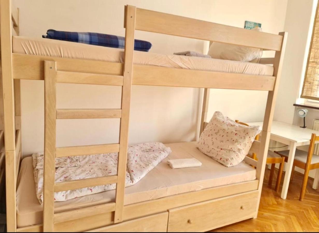 Bishnu Hostel Zagreb Eksteriør billede
